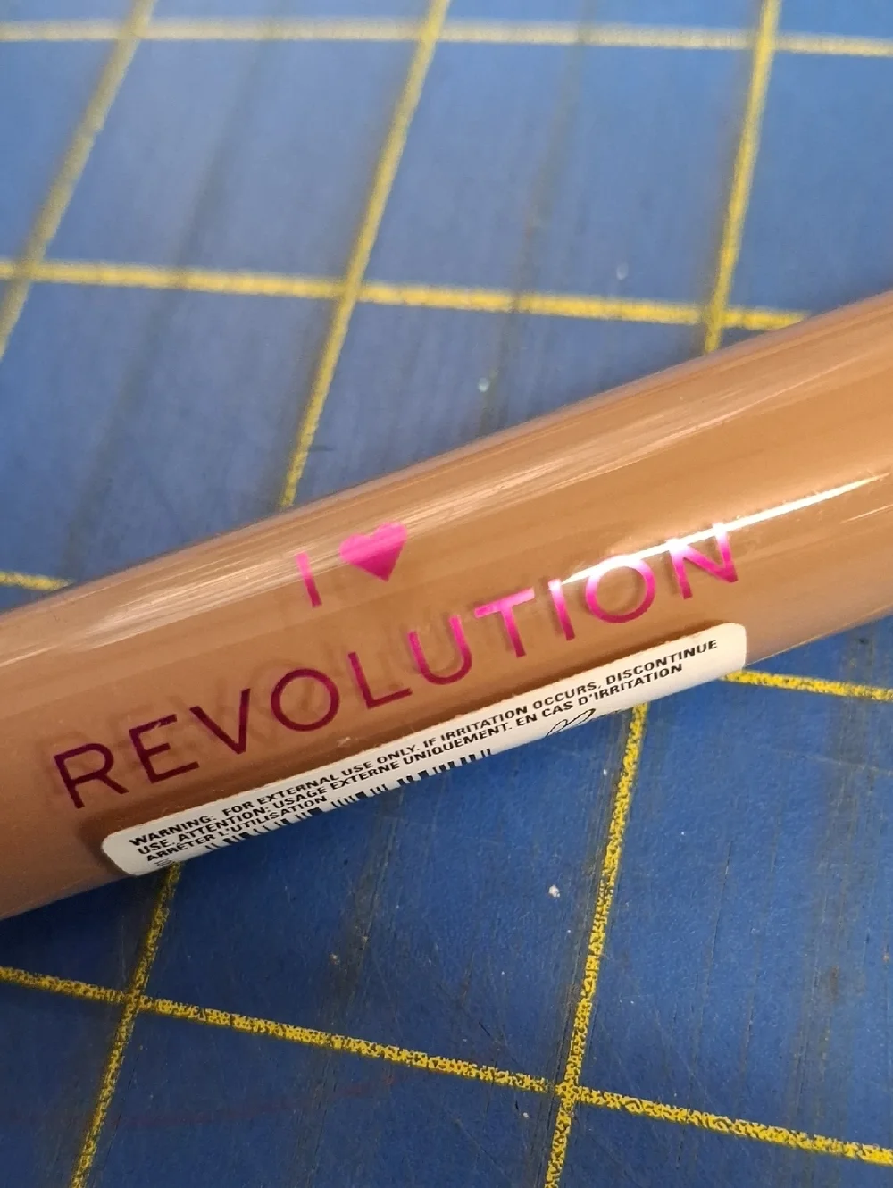 Revolution discover vibrant